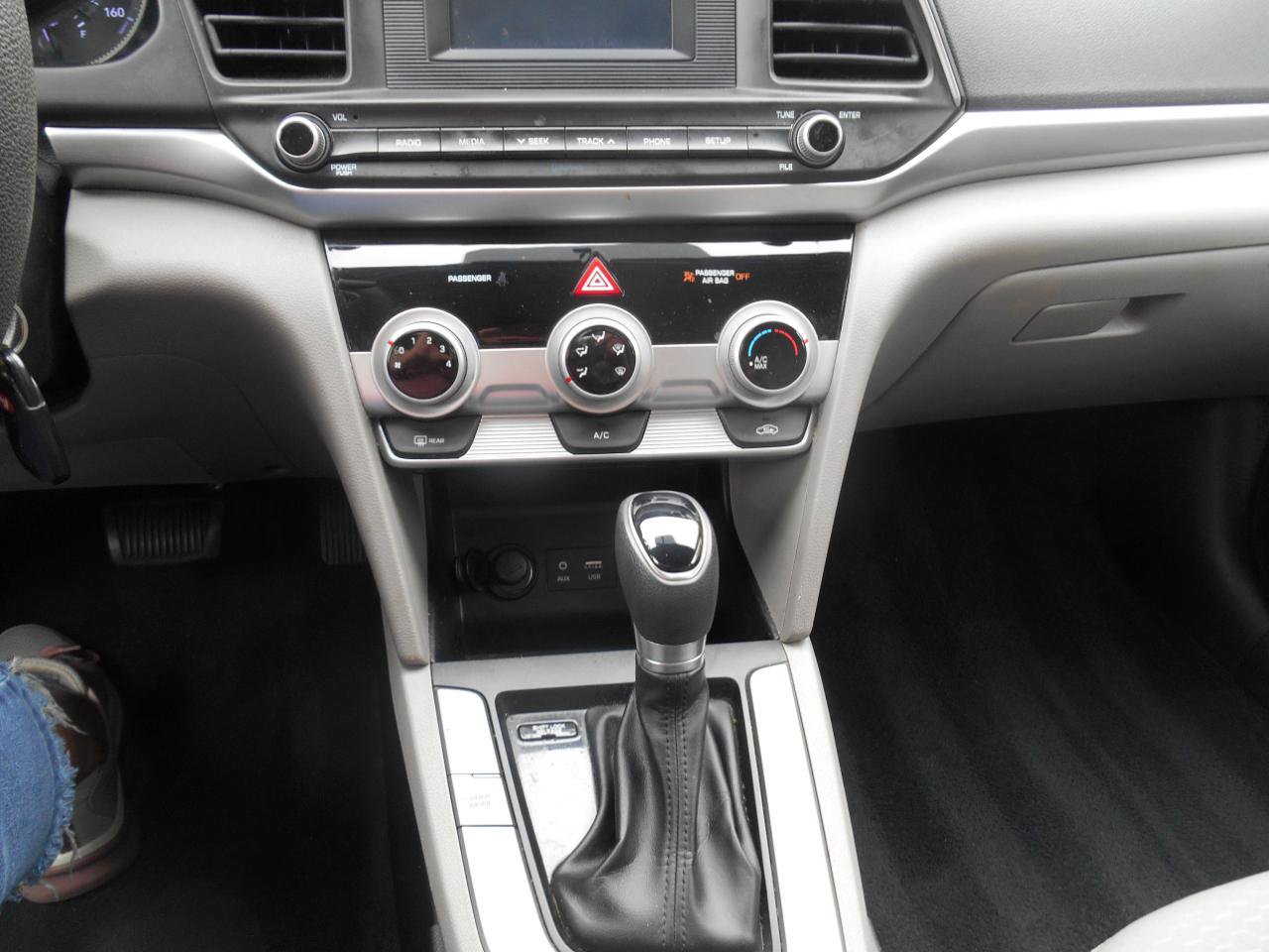 Used 2019 Hyundai Elantra SE FWD image 6
