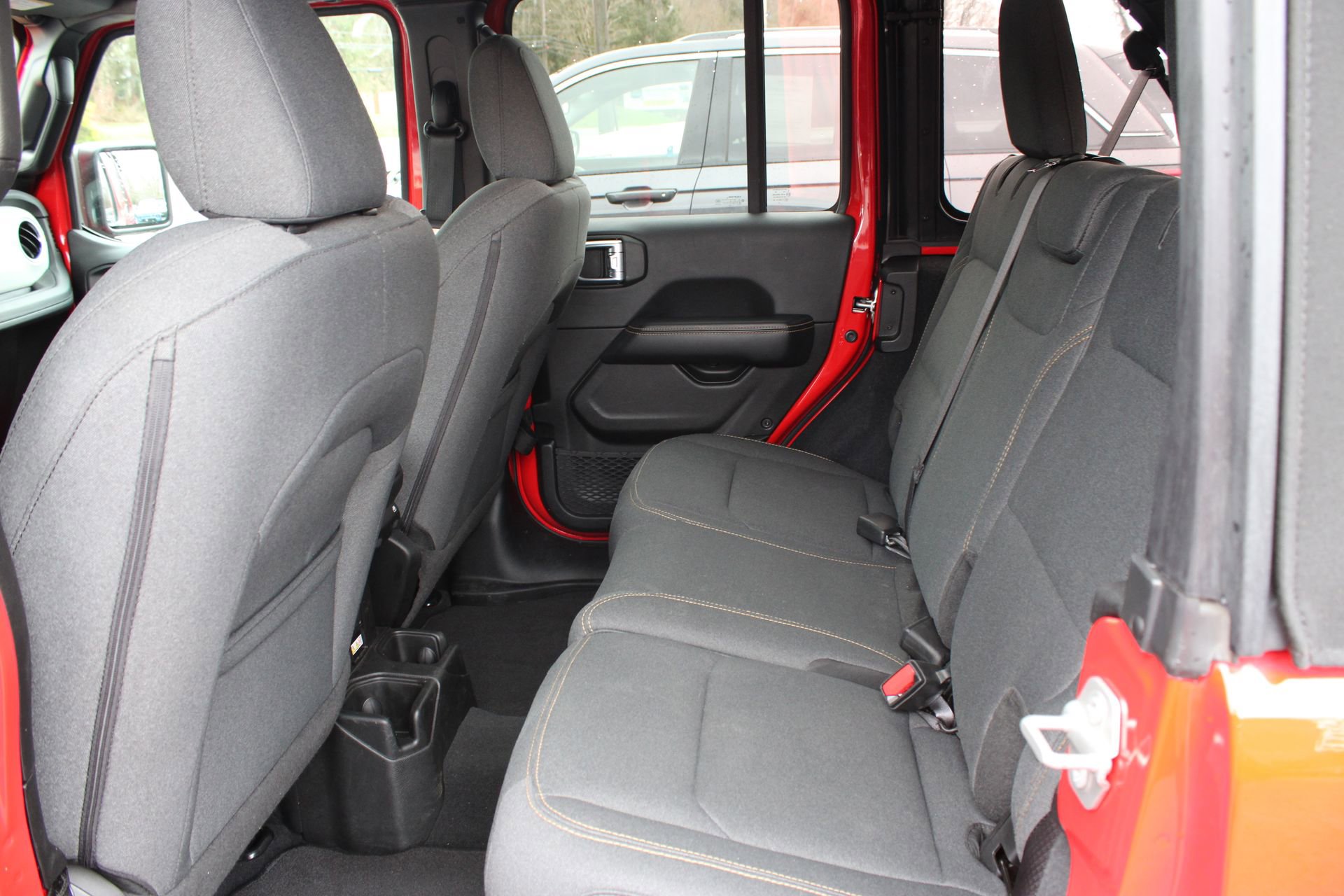 Used 2024 Jeep Wrangler Sahara image 17