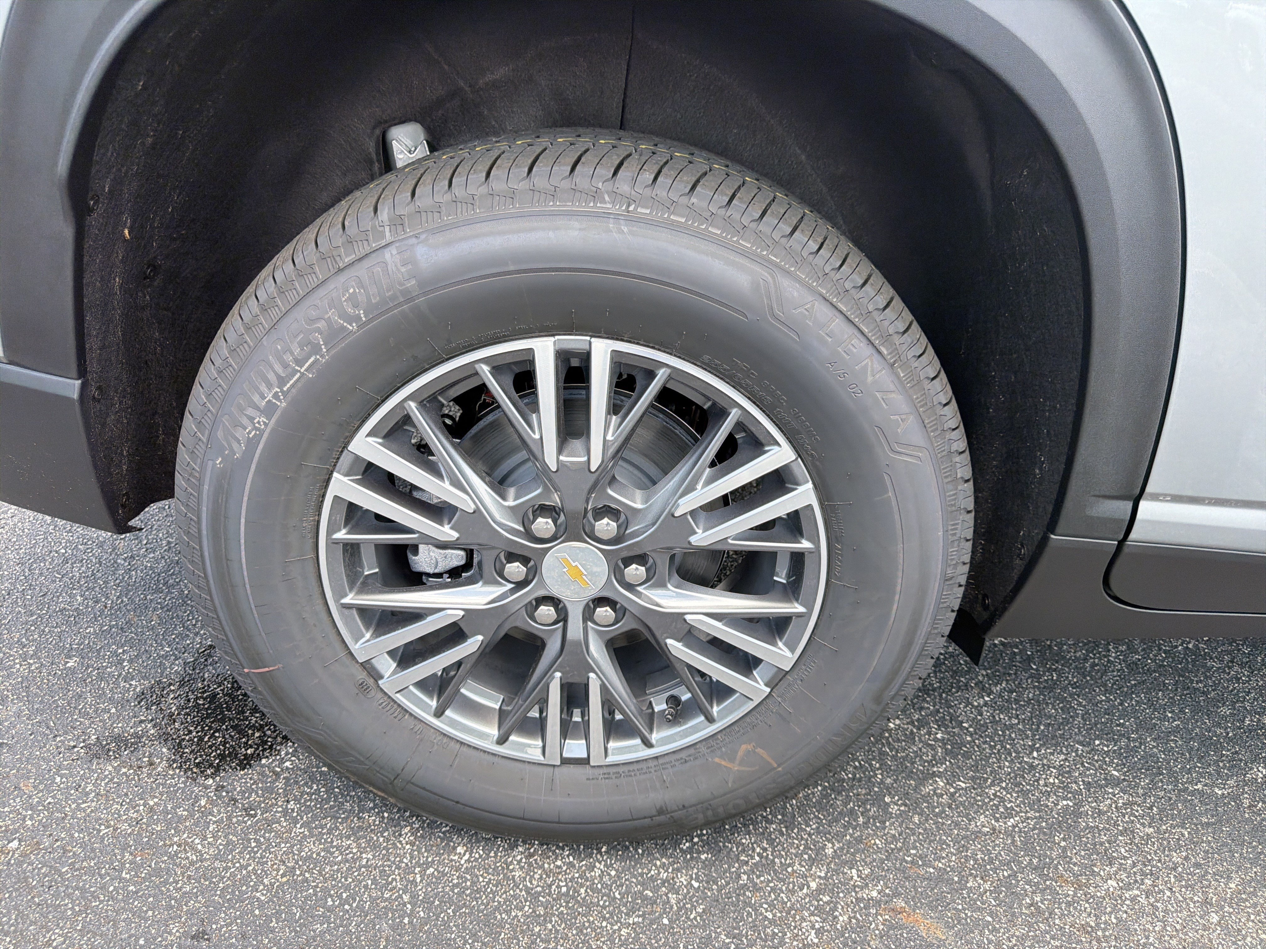 New 2026 Chevrolet Traverse LT FWD image 18