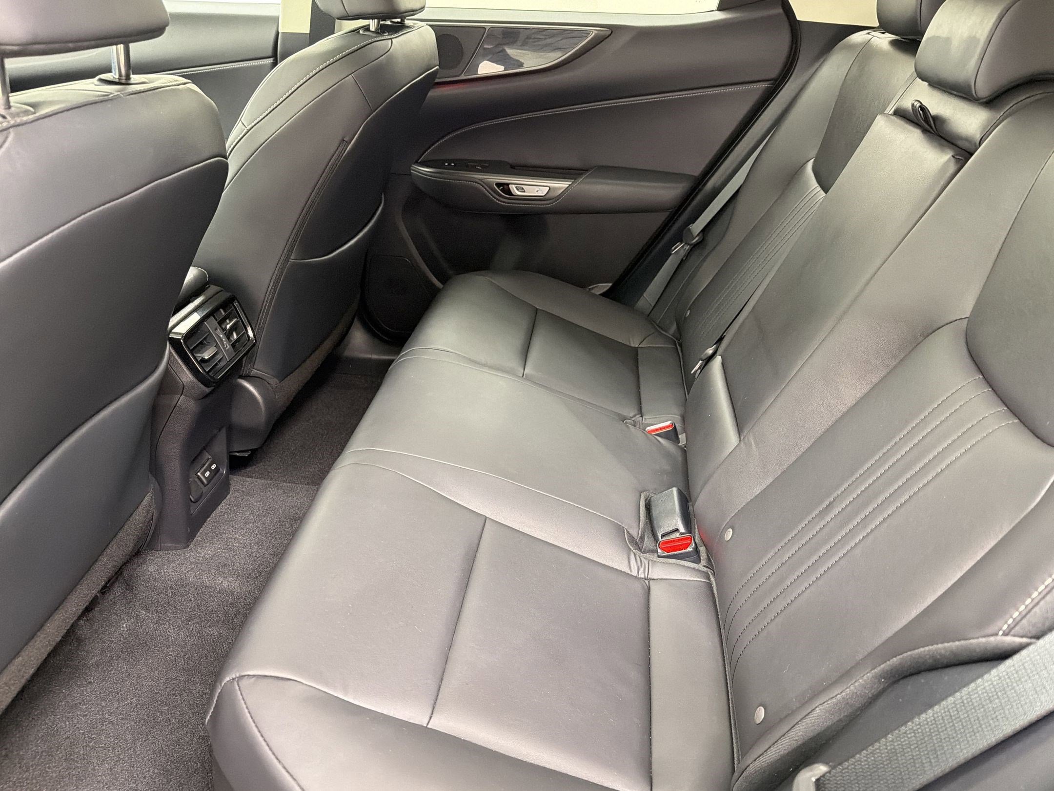 Used 2024 Lexus NX 350h AWD image 25