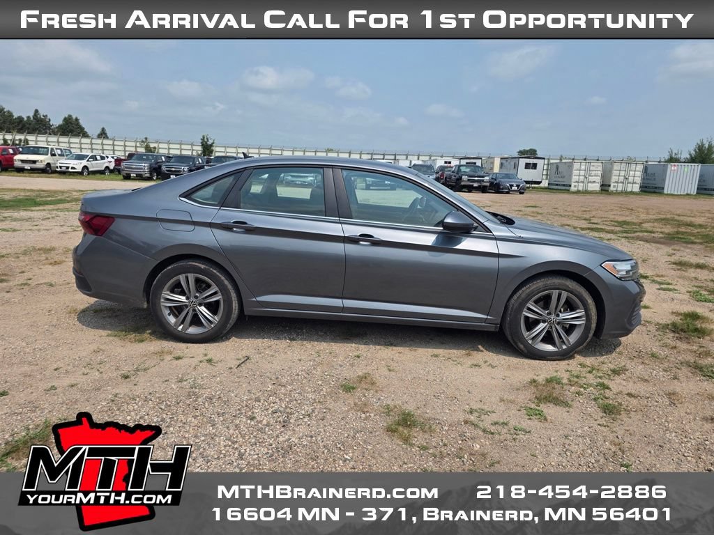 Used 2024 Volkswagen Jetta SE