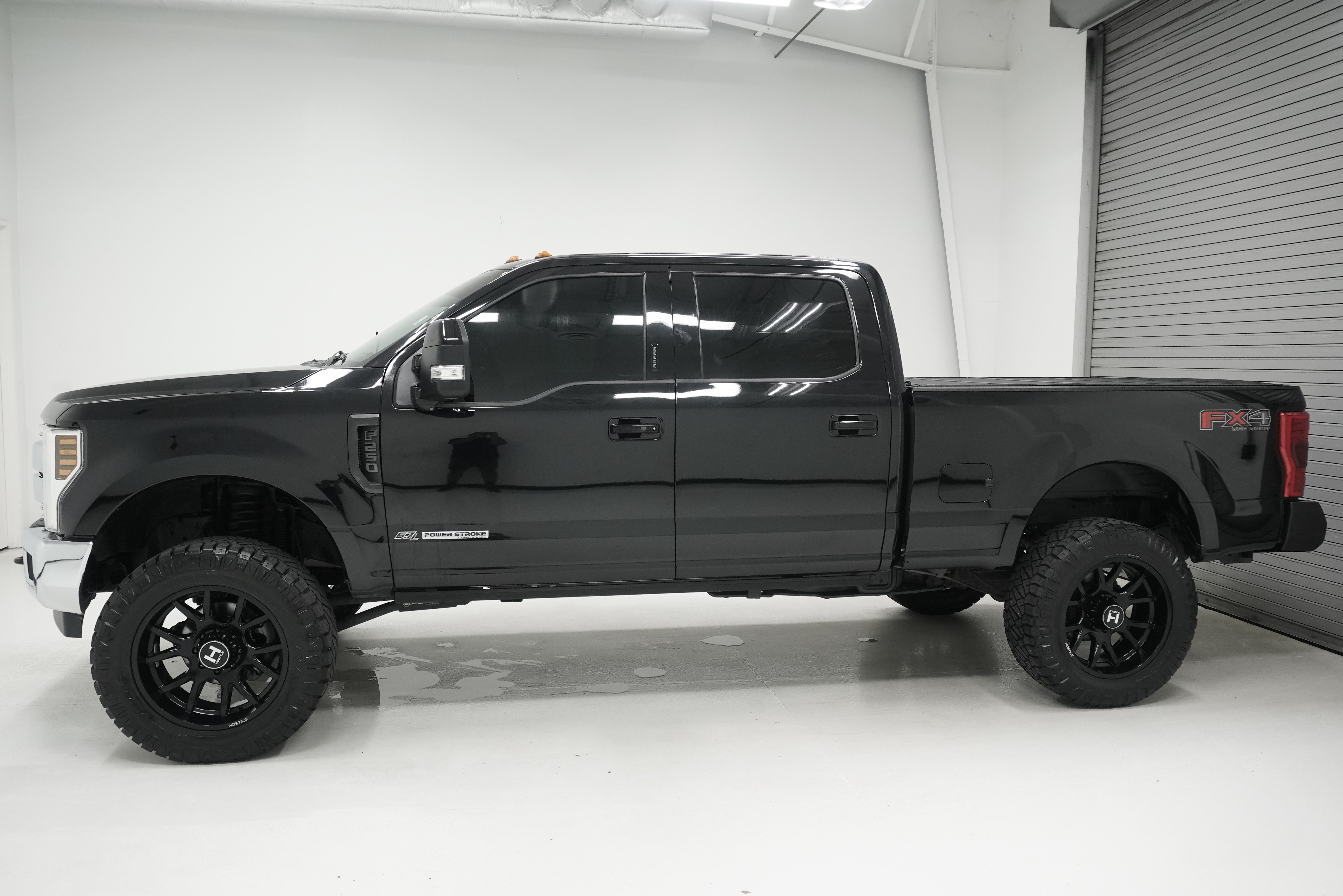 Used 2019 Ford F250 Lariat w/ Lariat Ultimate Package AWD/4WD image 5