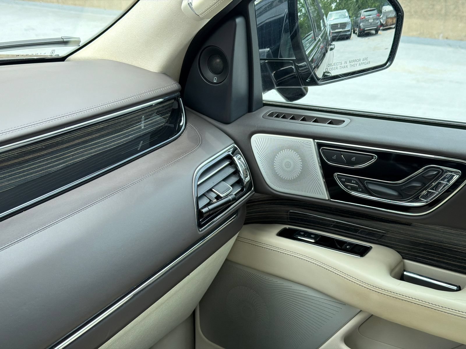 Used 2022 Lincoln Navigator Black Label AWD/4WD image 33