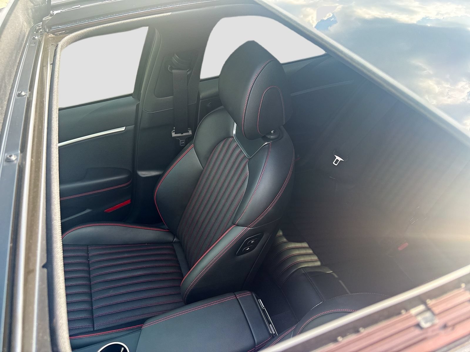 Used 2026 Genesis G70 3.3T Sport Prestige RWD image 22