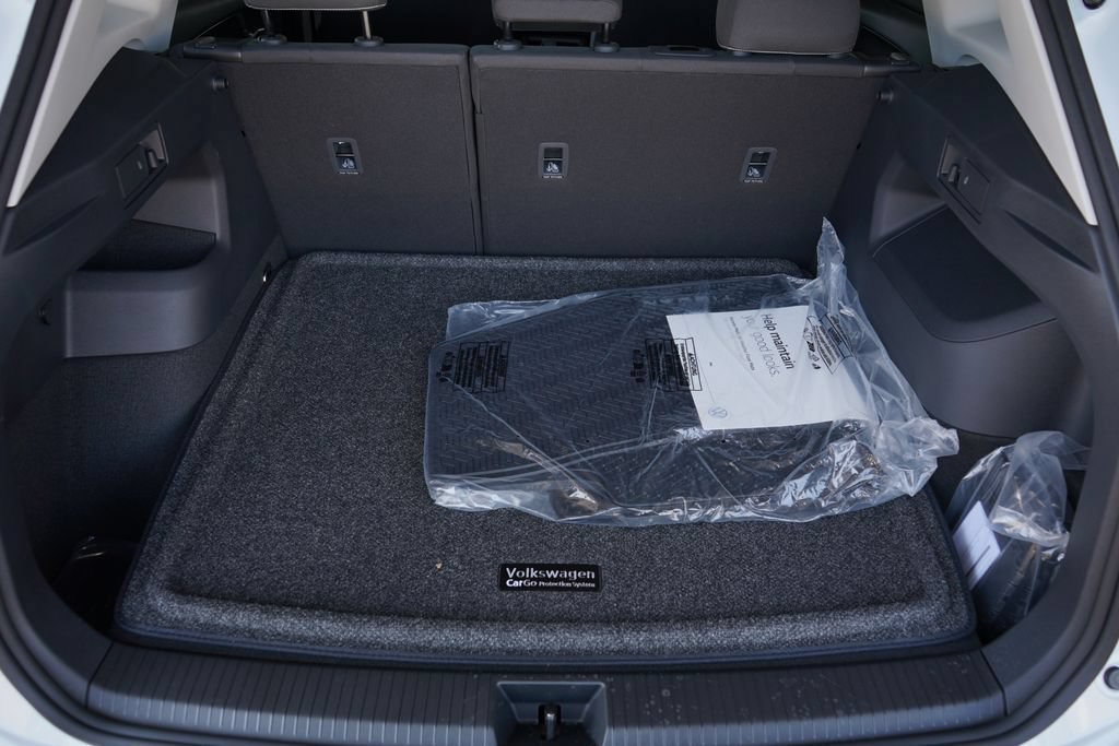New 2026 Volkswagen Tiguan S FWD image 37