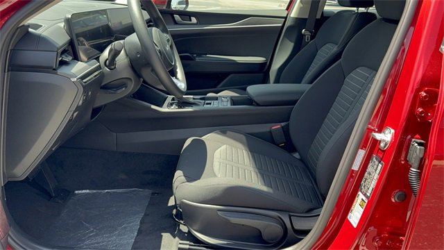 New 2025 Kia K5 LXS image 29