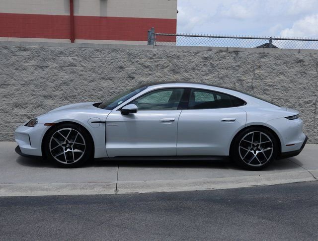 Used 2025 Porsche Taycan image 2