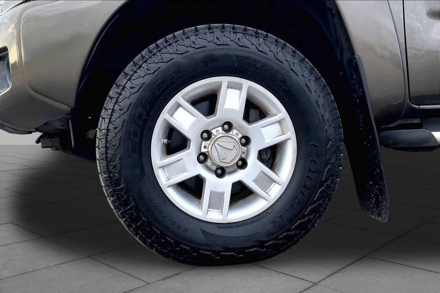 Used 2013 Toyota Tacoma PreRunner w/ SR5 Pkg RWD image 11