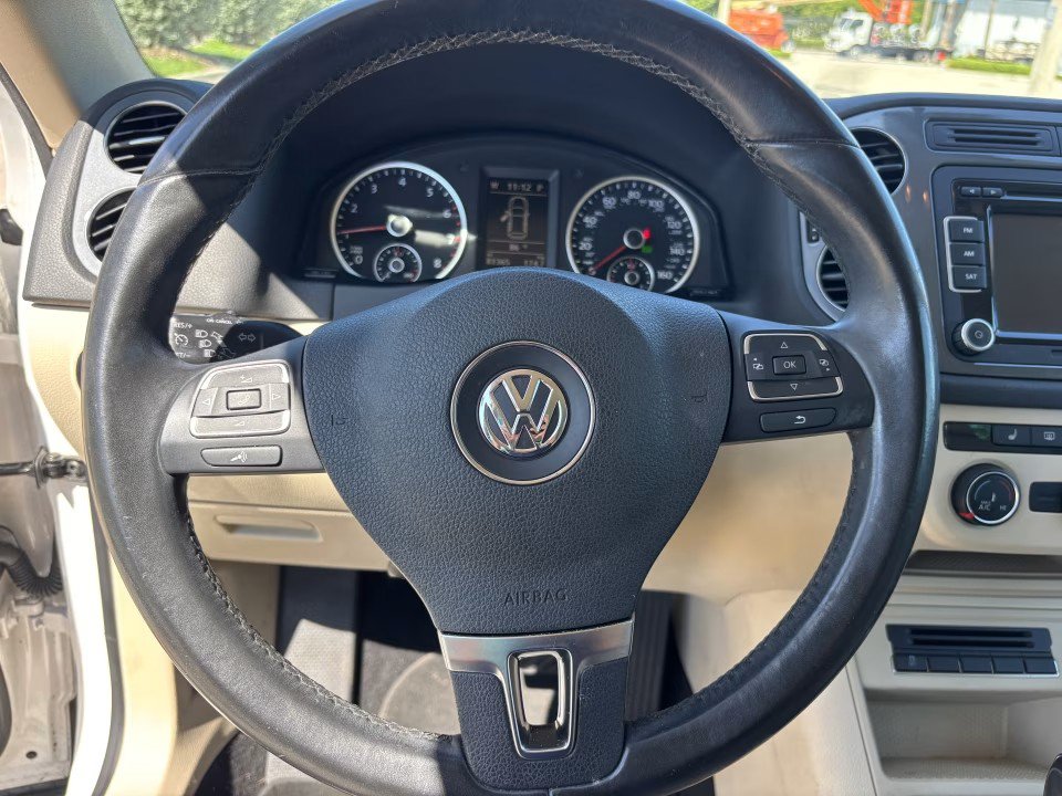 Used 2014 Volkswagen Tiguan SE FWD image 24