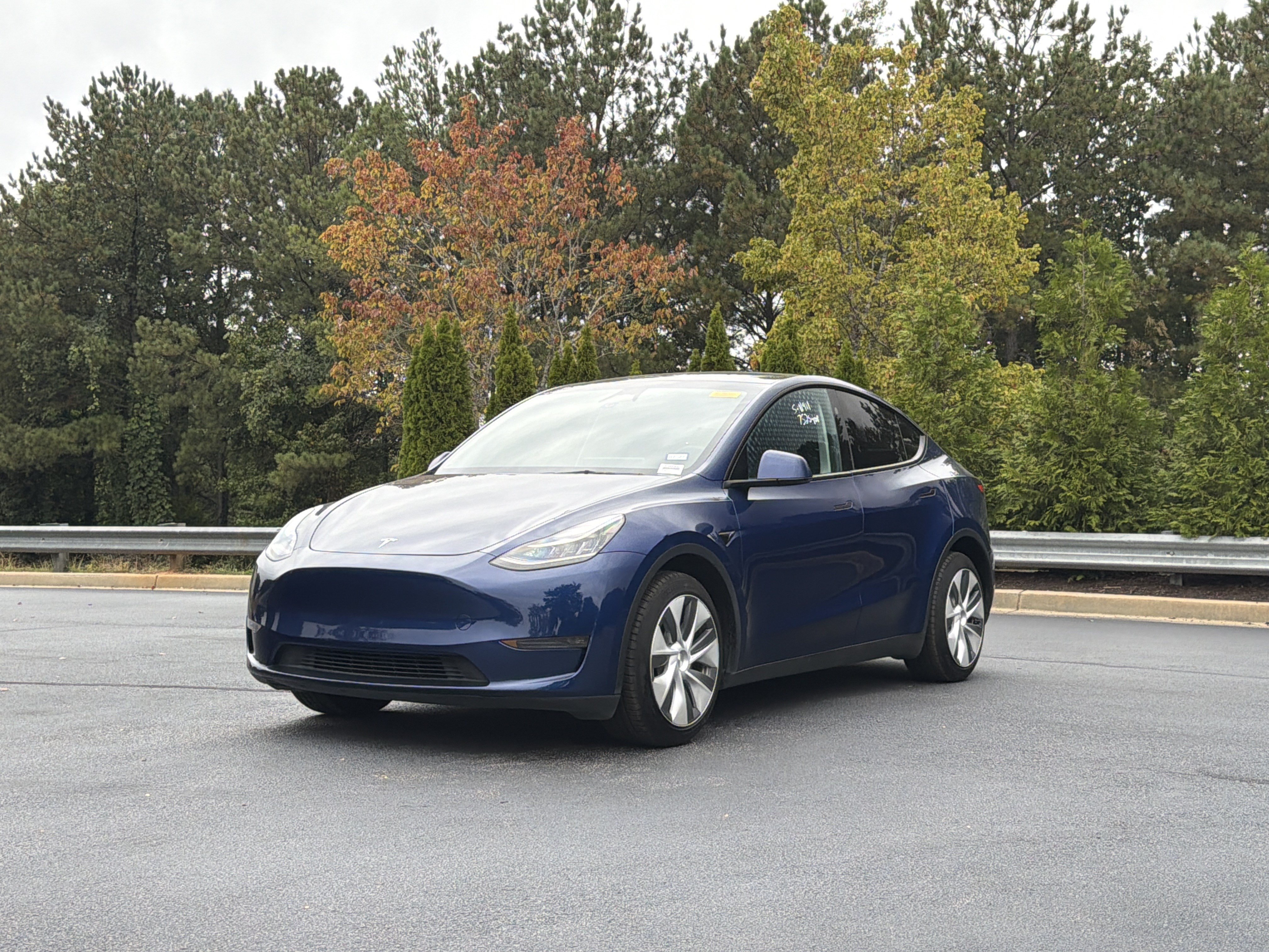 Used 2023 Tesla Model Y Long Range AWD/4WD image 11