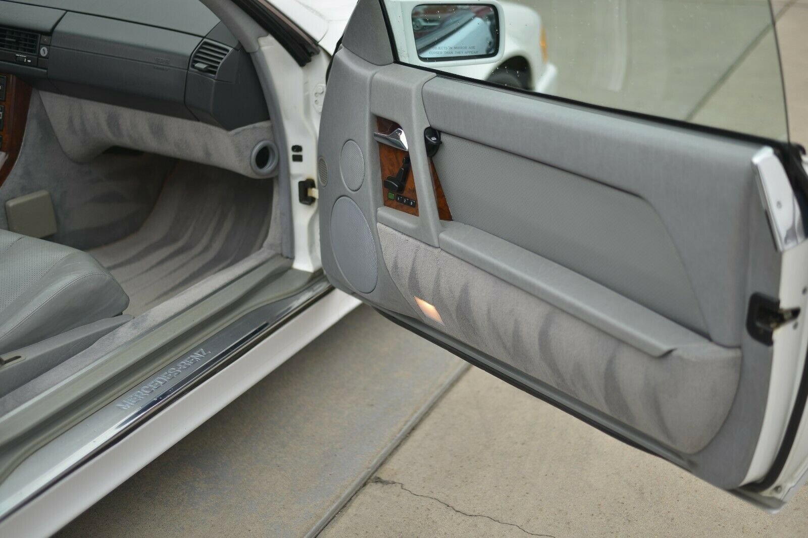 Used 1991 Mercedes-Benz 300 SL image 14