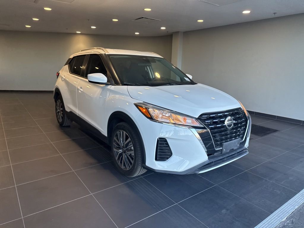 Used 2021 Nissan Kicks SV image 4