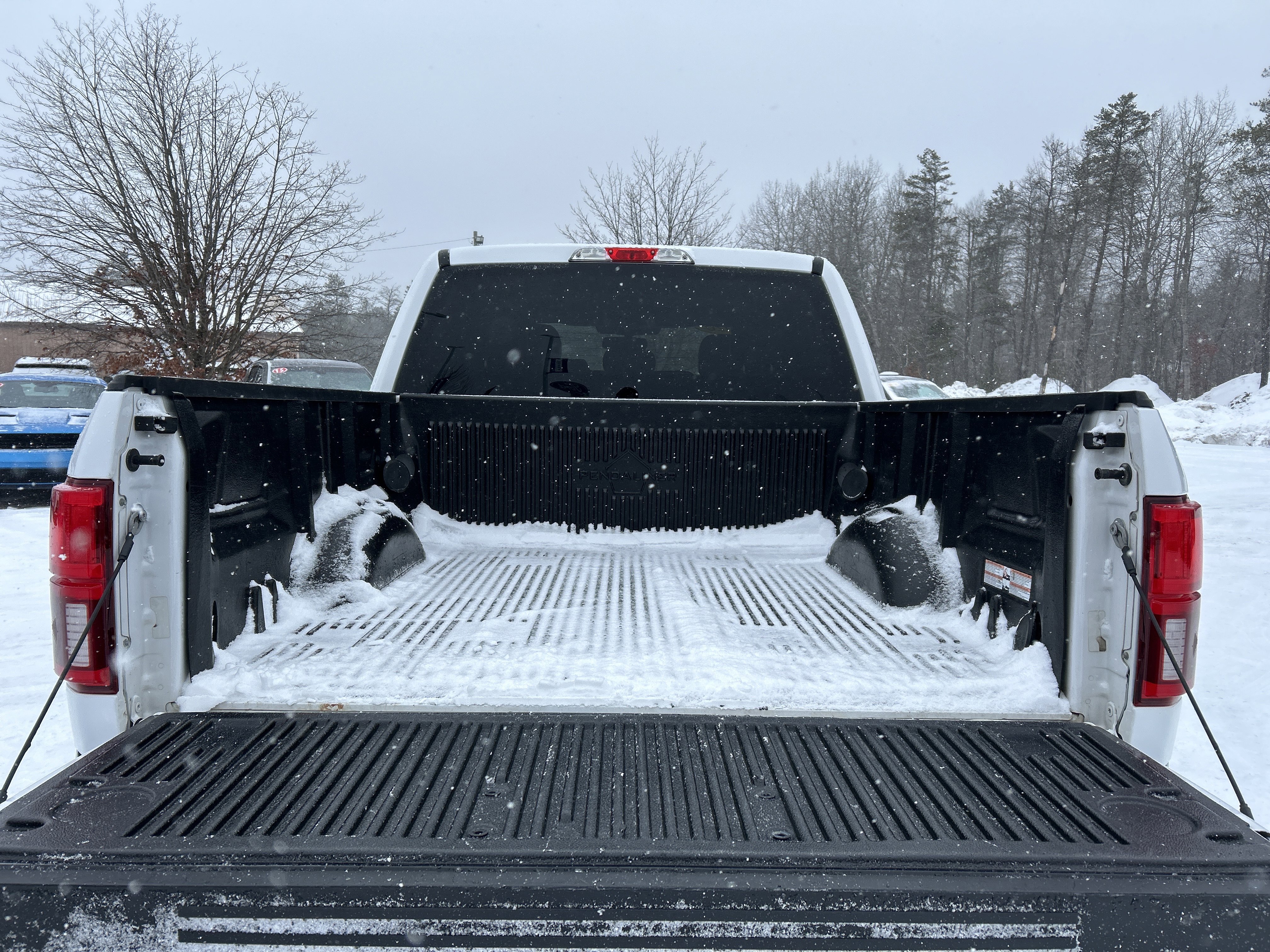 Used 2020 Ford F150 Lariat image 9