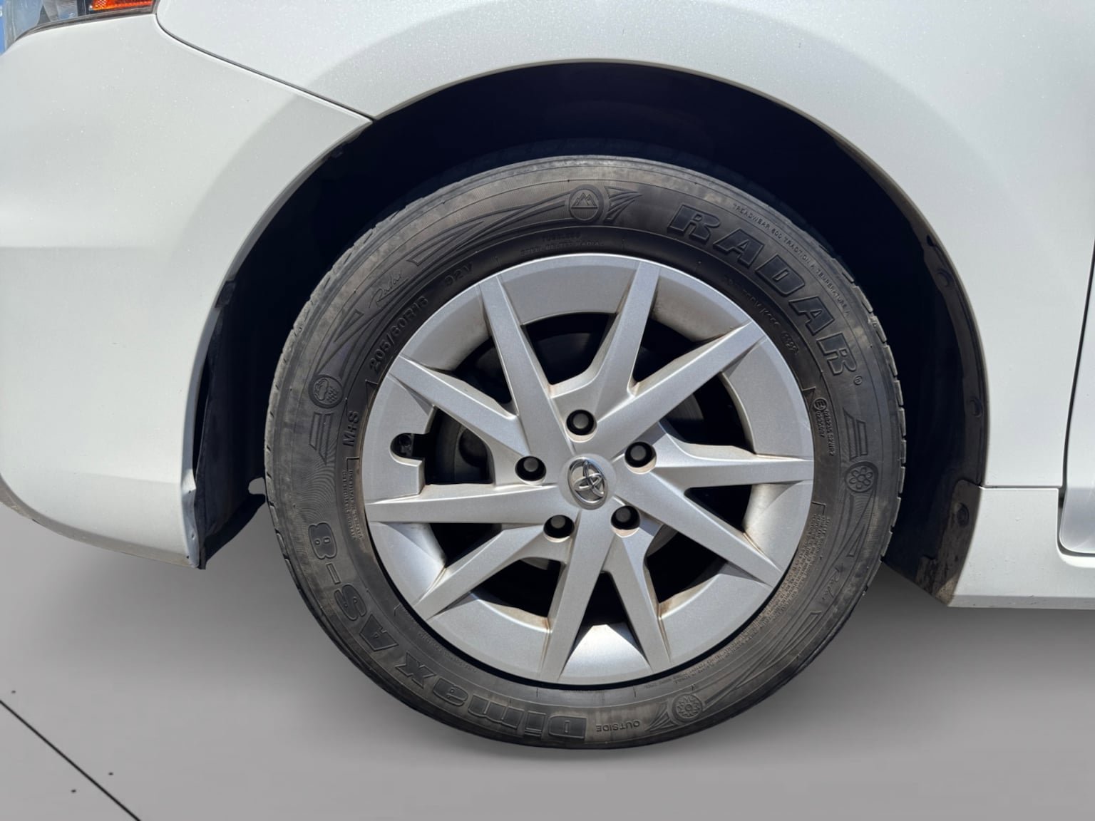 Used 2013 Toyota Prius V Two FWD image 9