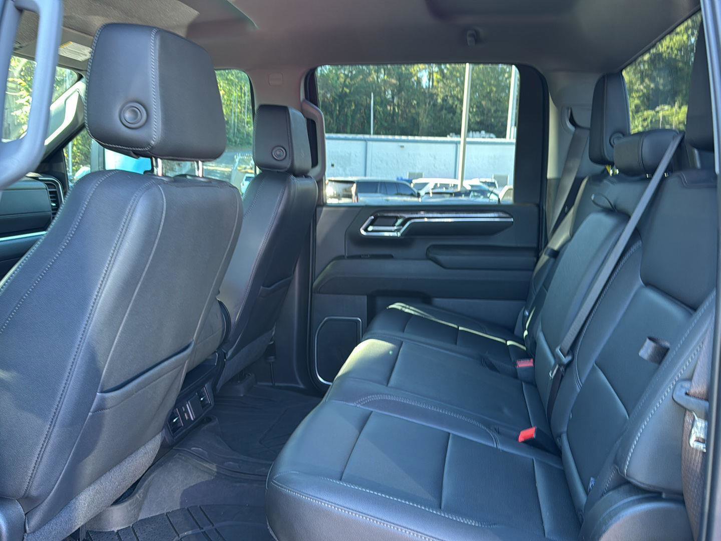 Used 2024 Chevrolet Silverado 2500 LTZ image 9