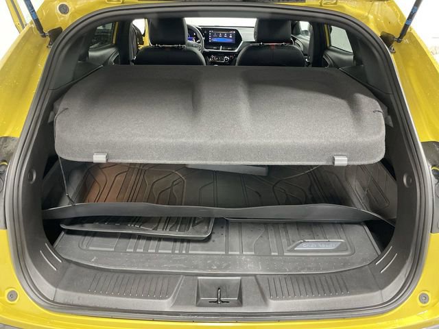 Used 2024 Chevrolet Trax RS w/ Sunroof Package image 25