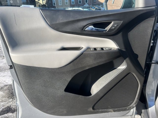 Used 2023 Chevrolet Equinox LT image 8