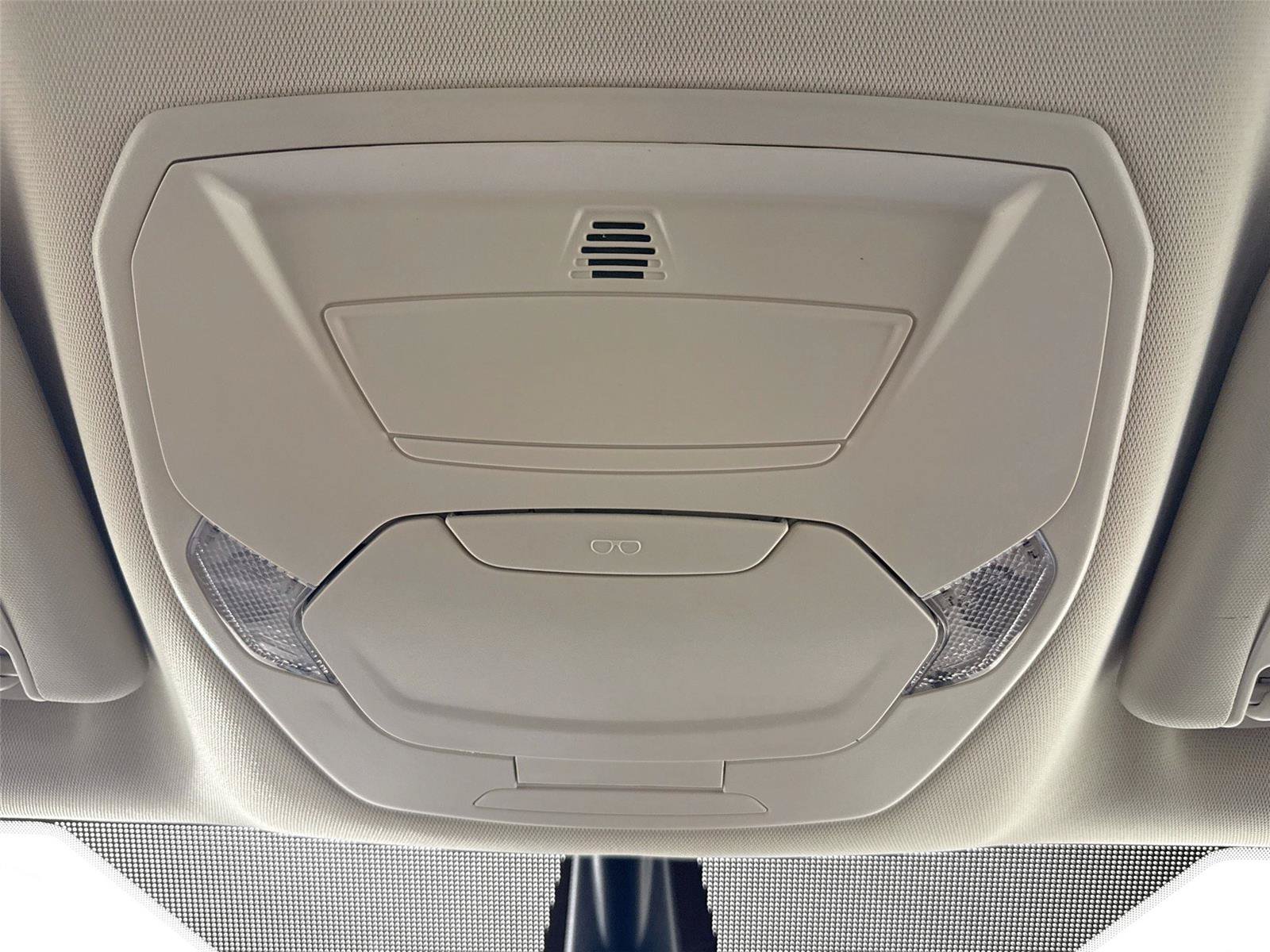 Used 2019 Ford Escape Titanium FWD image 6