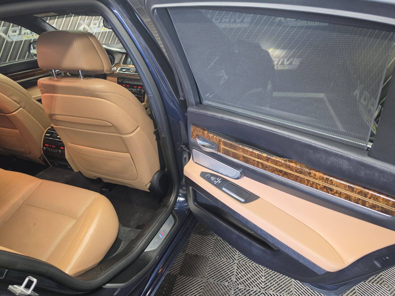 Used 2014 BMW 750i xDrive AWD/4WD image 35