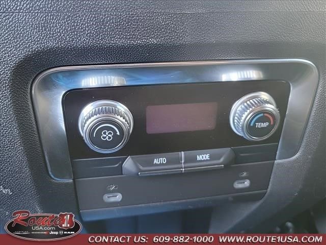 Used 2024 GMC Yukon SLT AWD/4WD image 28