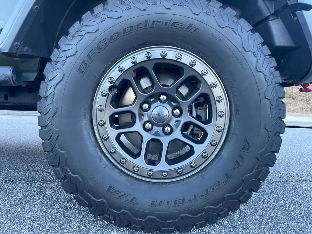 Used 2022 Jeep Wrangler Unlimited Rubicon w/ Xtreme Recon 35" Tire Package image 9