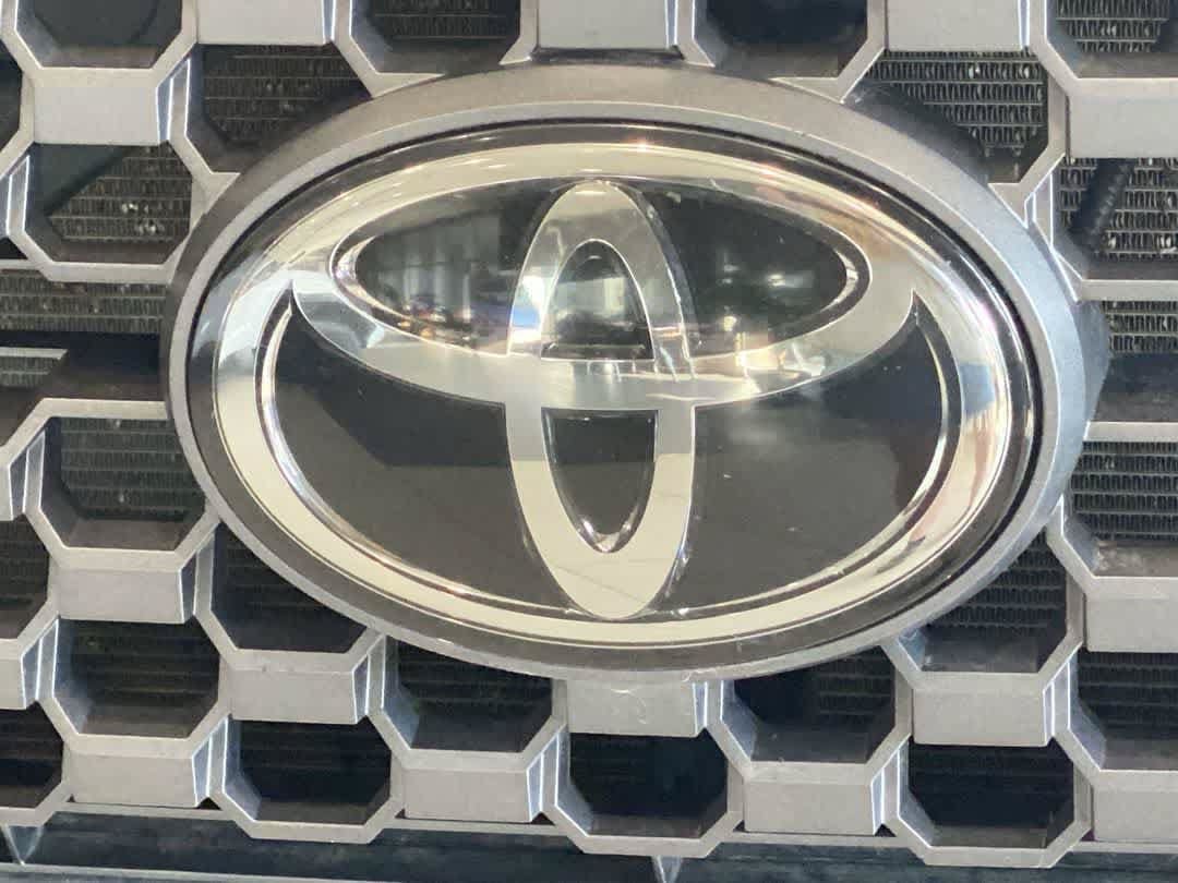 Used 2020 Toyota Tundra SR5 AWD/4WD image 10