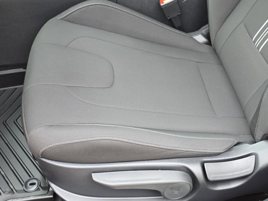 Certified 2026 Hyundai Elantra Sport FWD image 26