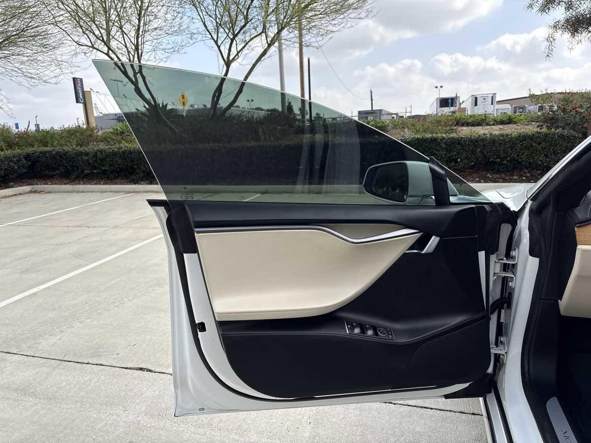 Used 2020 Tesla Model S Long Range Plus image 21