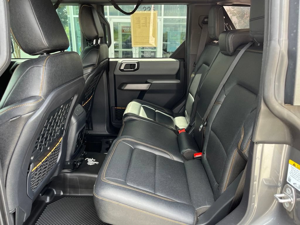 Used 2023 Ford Bronco Badlands w/ Sasquatch Package AWD/4WD image 13