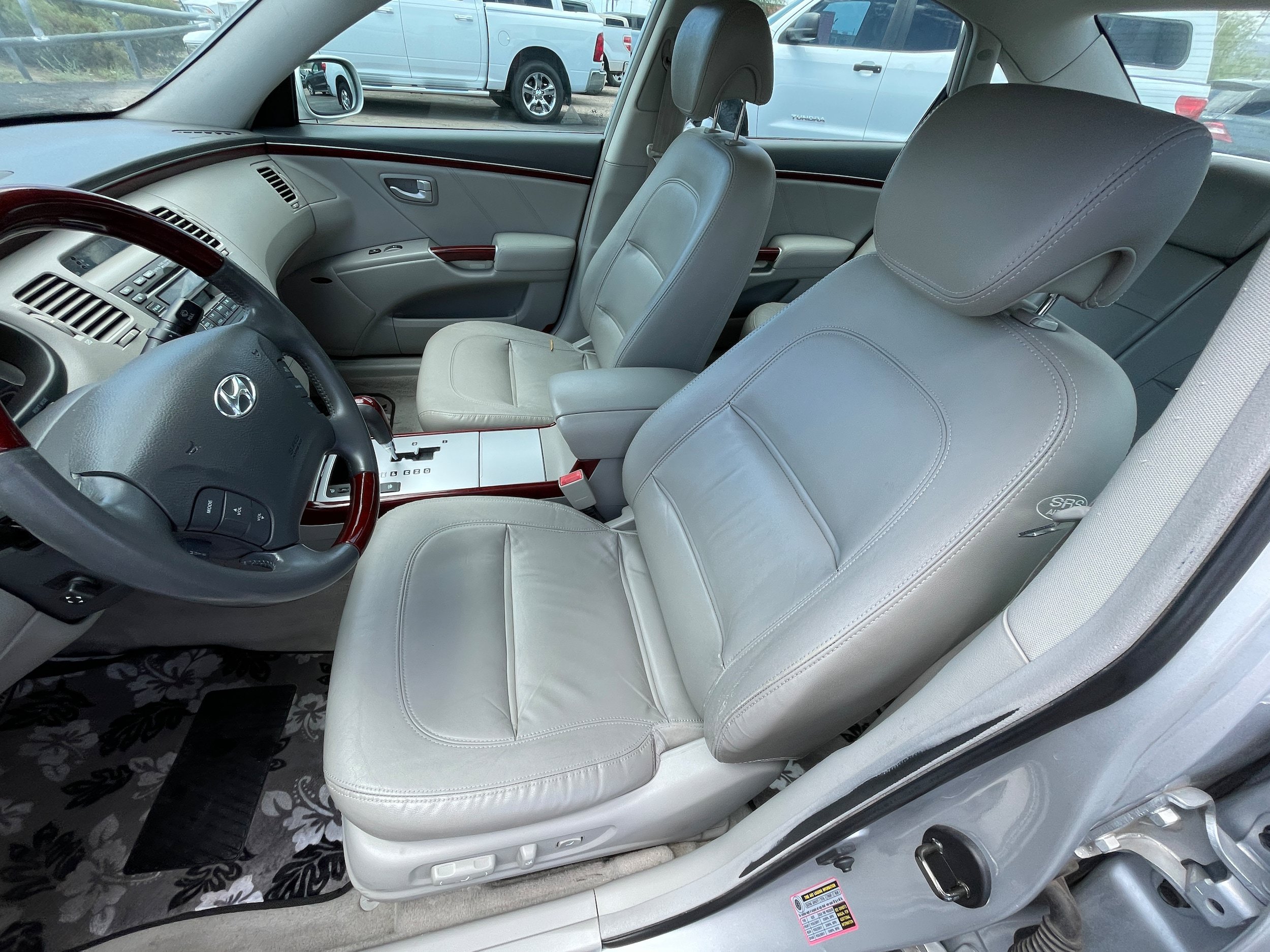 Used 2006 Hyundai Azera Limited FWD image 15