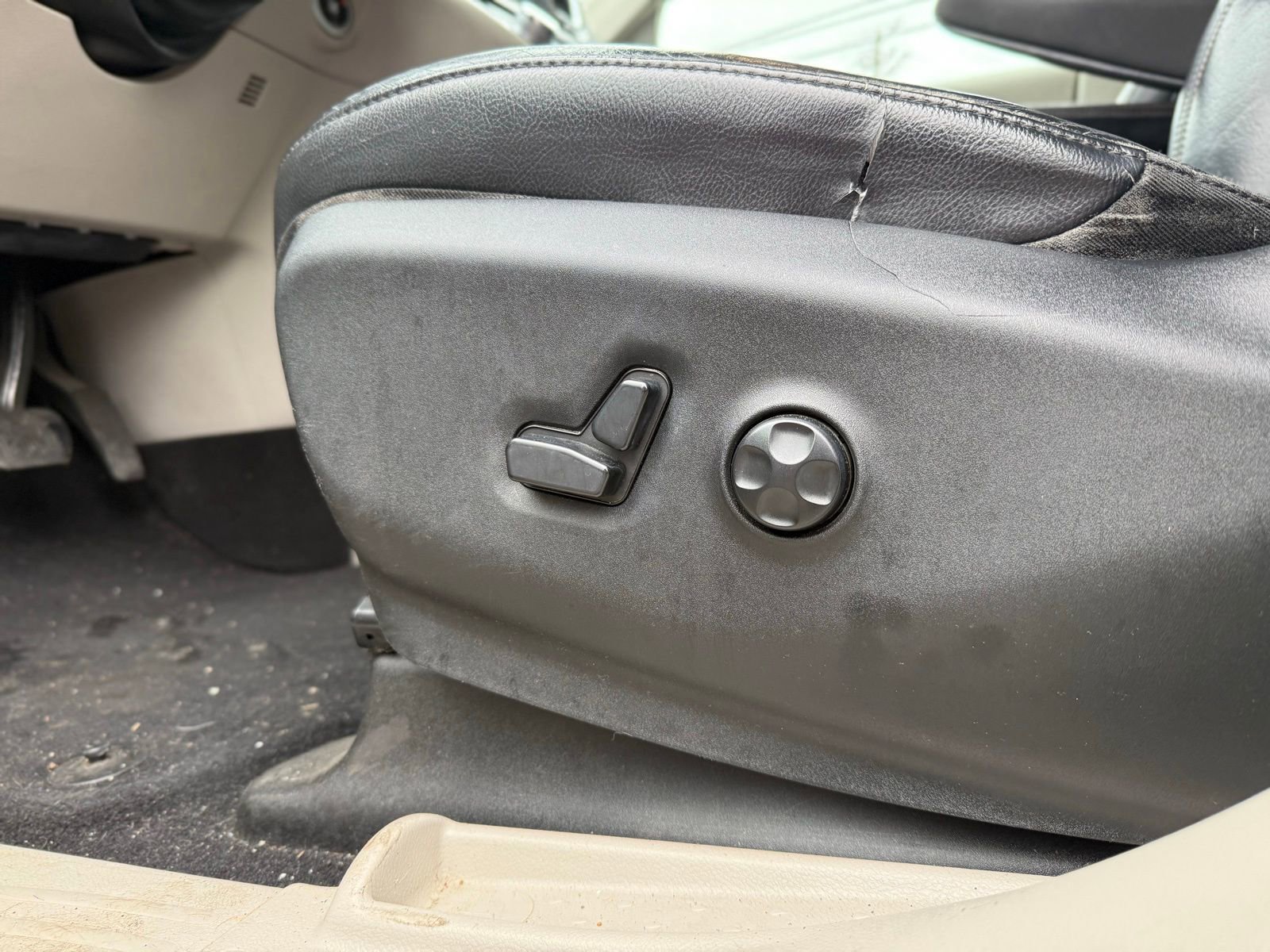 Used 2017 Chrysler Pacifica Touring-L Plus FWD image 13