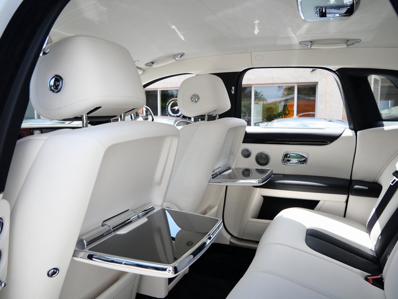 New 2025 Rolls-Royce Ghost image 26