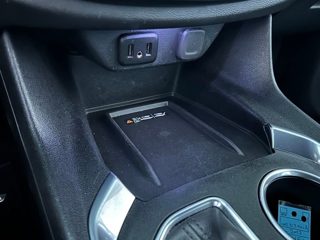 Used 2023 Chevrolet Traverse LT image 46