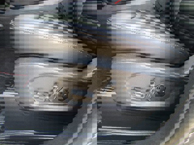 Used 2024 Ford Edge SEL image 12