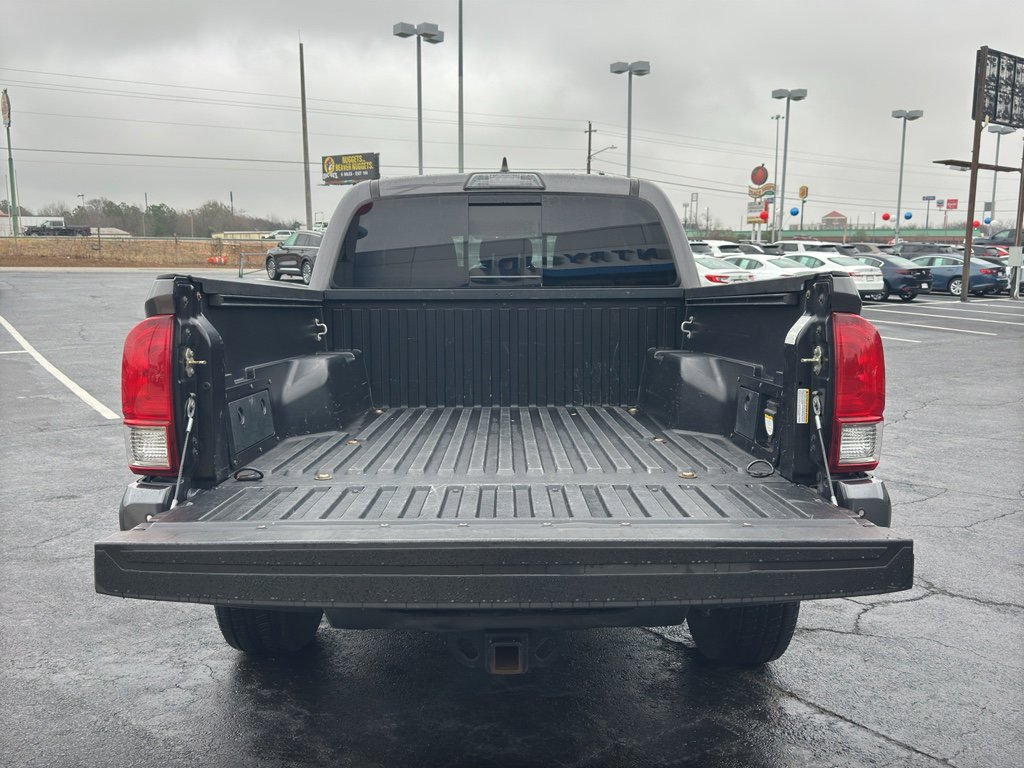 Used 2017 Toyota Tacoma TRD Sport RWD image 10