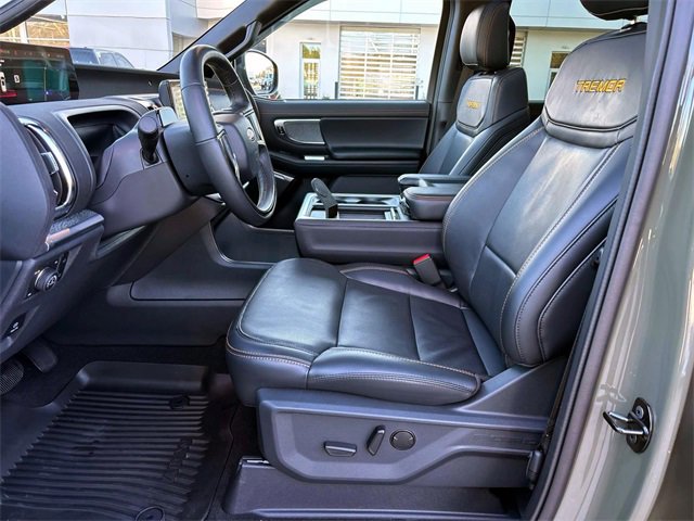 Used 2025 Ford Expedition Tremor image 9