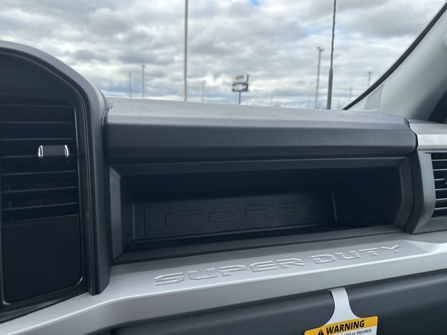 New 2026 Ford F450 XL w/ 360-Degree Camera Package image 32
