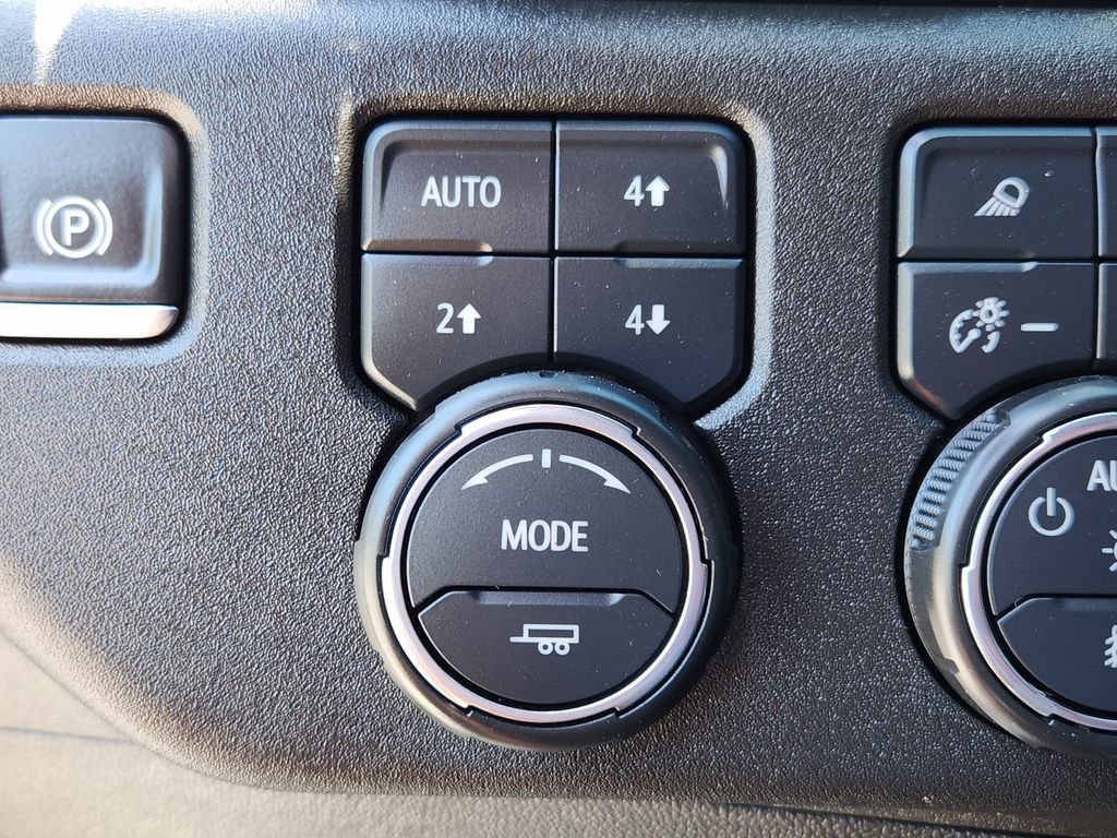 Used 2024 Chevrolet Silverado 1500 High Country w/ Midnight Edition AWD/4WD image 27