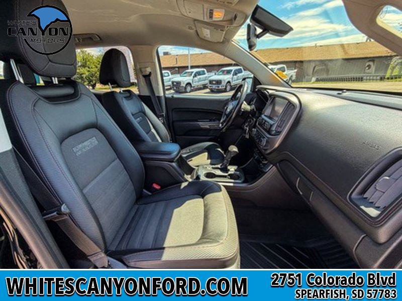 Used 2015 GMC Canyon SLE w/ All-Terrain Package AWD/4WD image 13