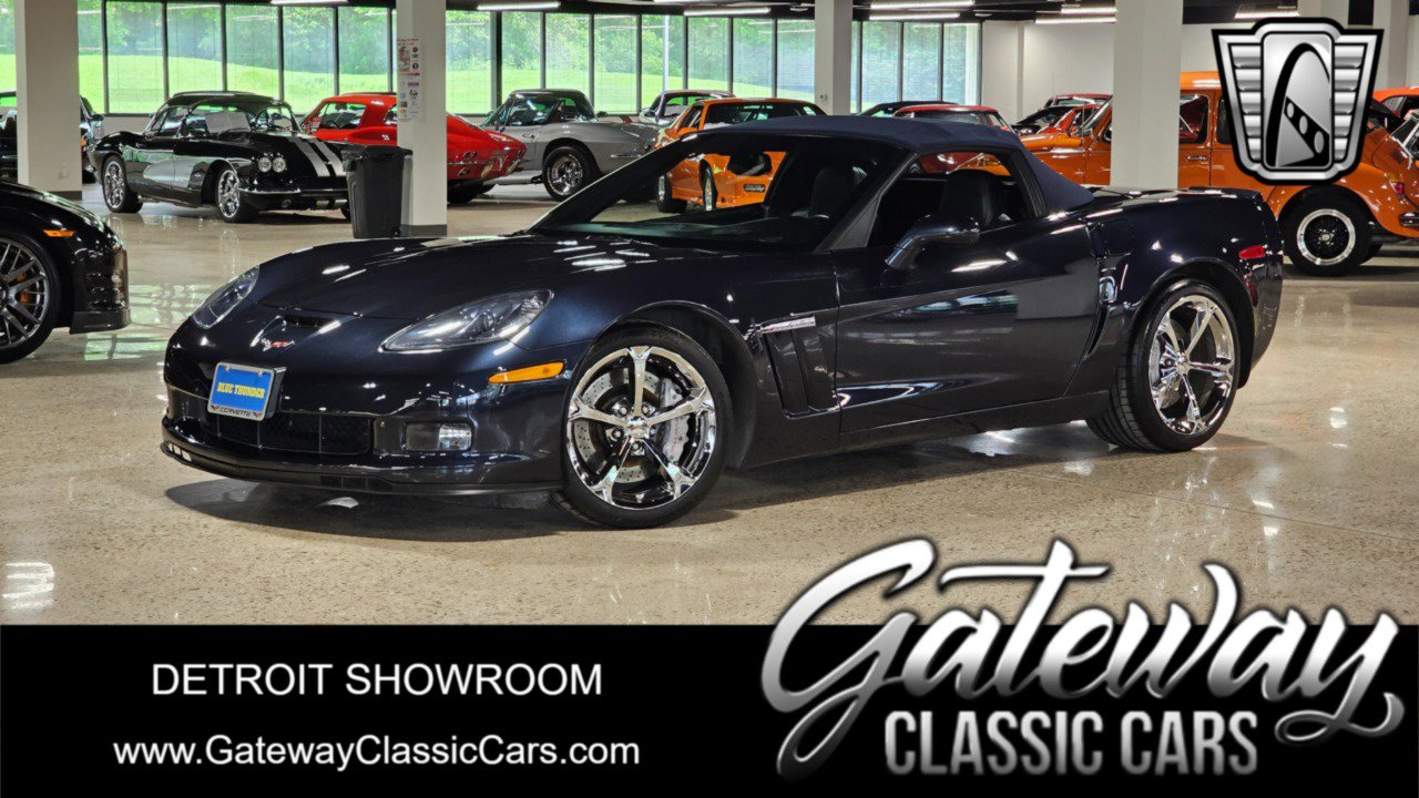 Used 2013 Chevrolet Corvette Grand Sport w/ 3LT Preferred Equipment Group image 1