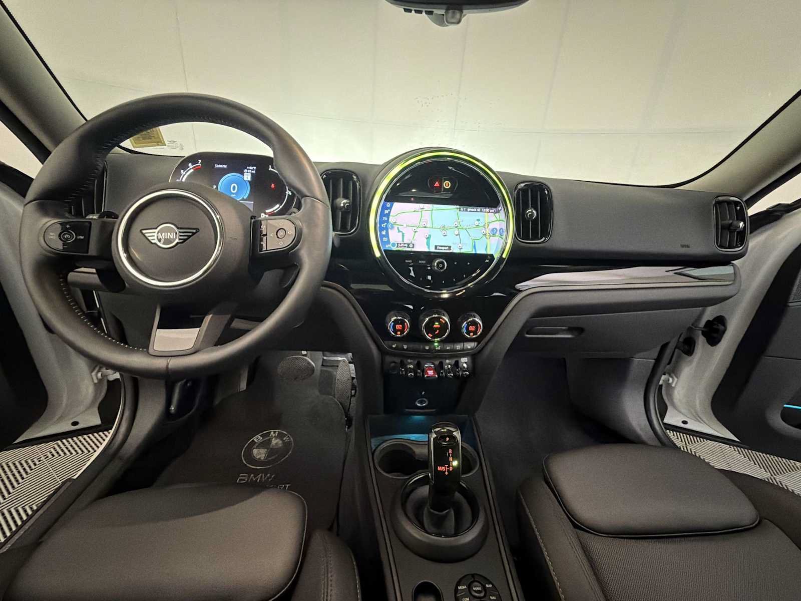 Used 2024 MINI Cooper Countryman S w/ Premium Package AWD/4WD image 16