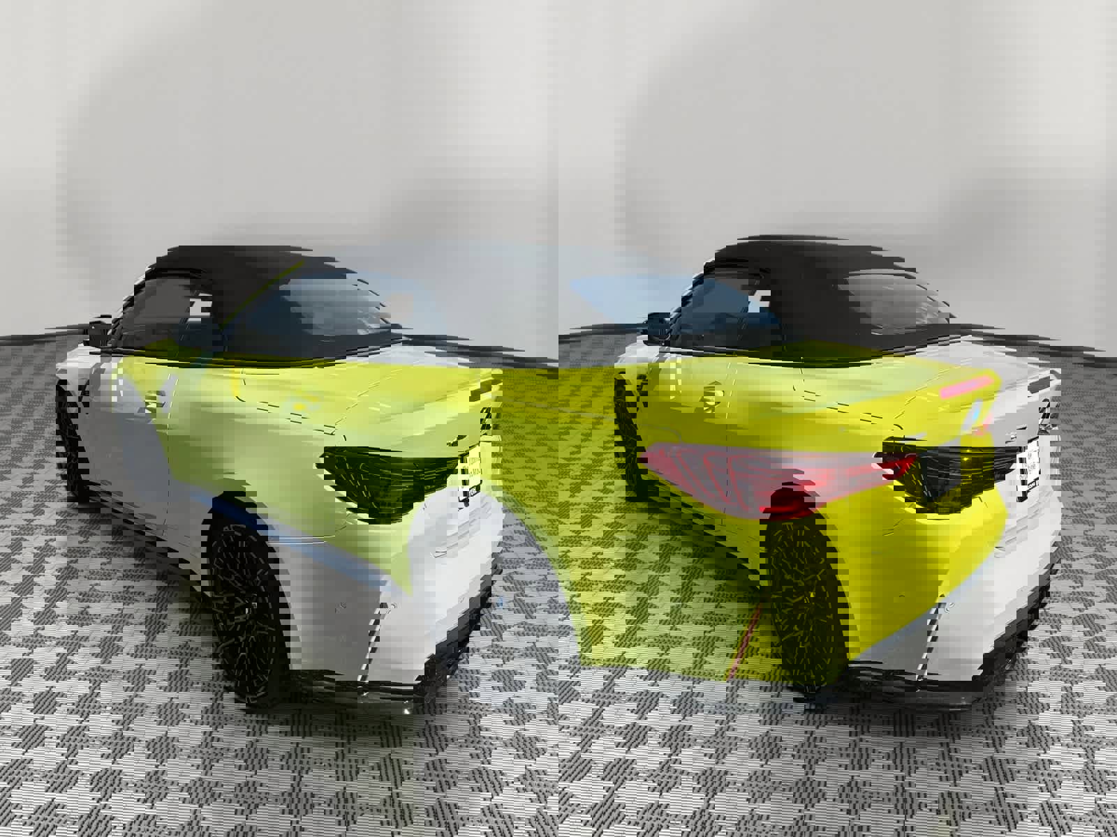 Used 2025 BMW M4 xDrive Competition w/ Carbon Package image 9