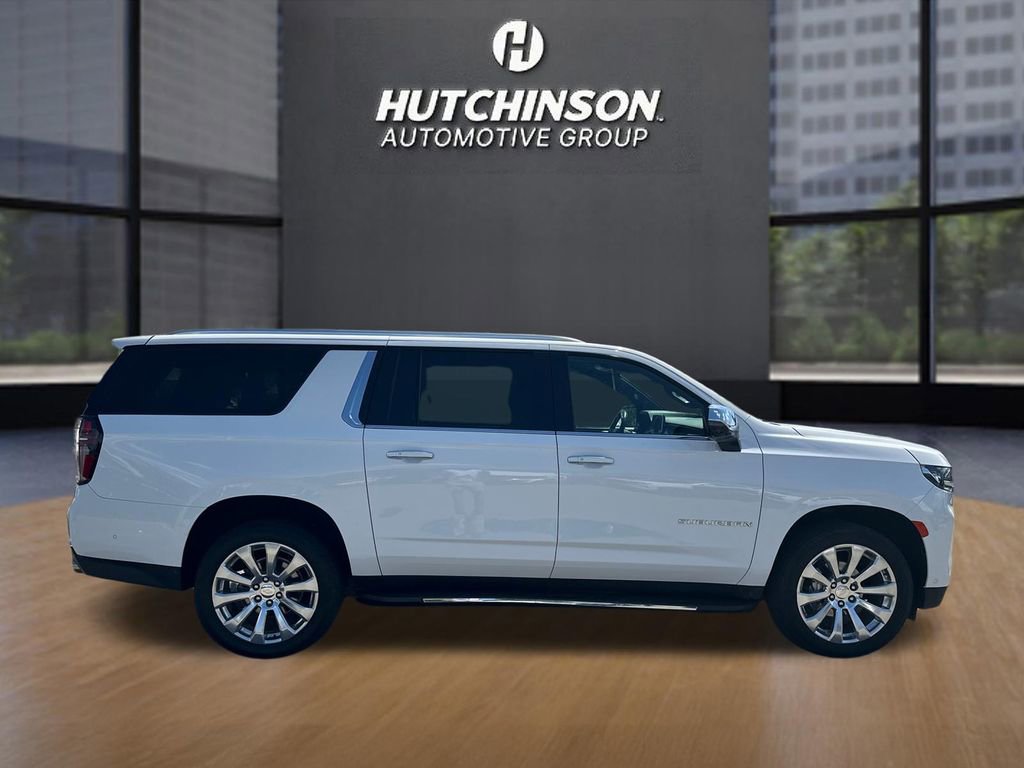 Used 2023 Chevrolet Suburban Premier w/ Advanced Technology Package RWD image 8