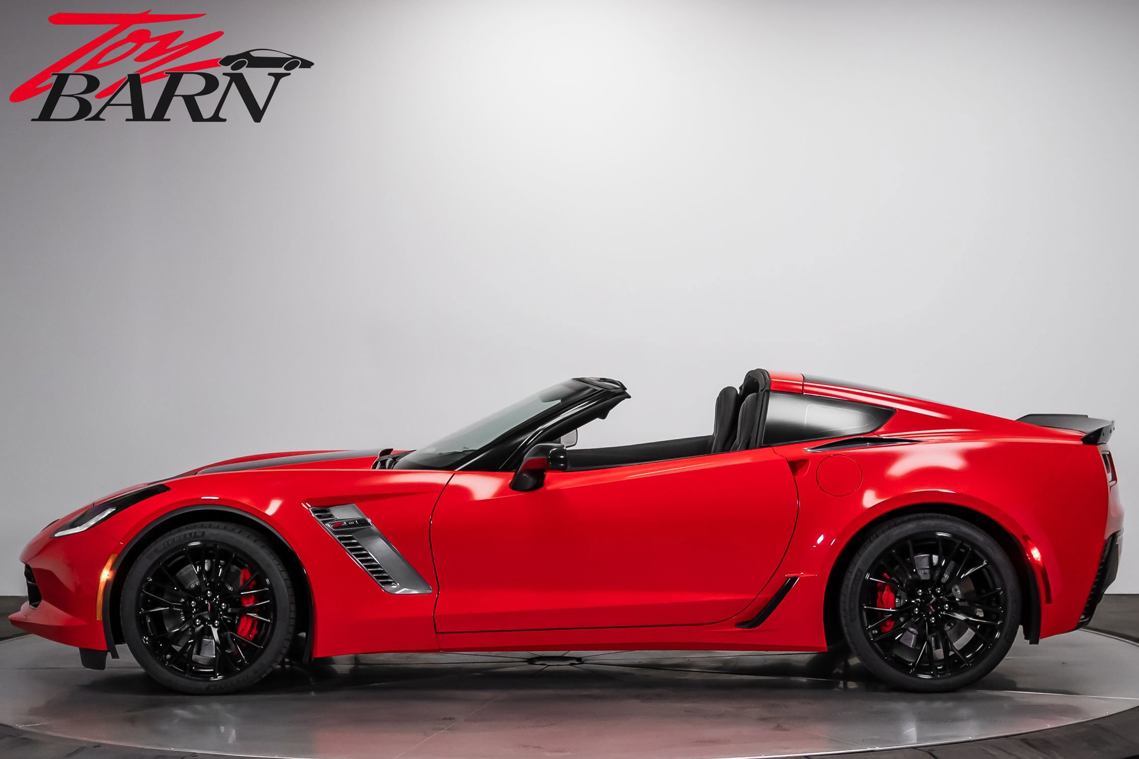 Used 2017 Chevrolet Corvette Z06 RWD image 2