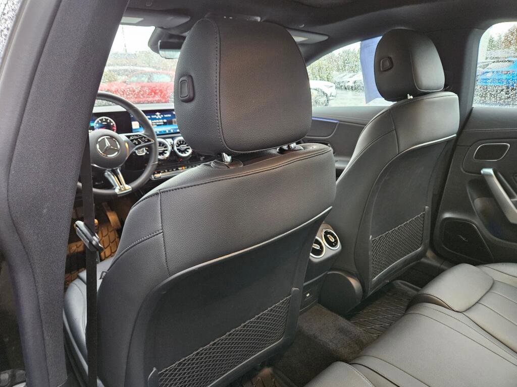 Used 2024 Mercedes-Benz CLA 250 4MATIC image 21