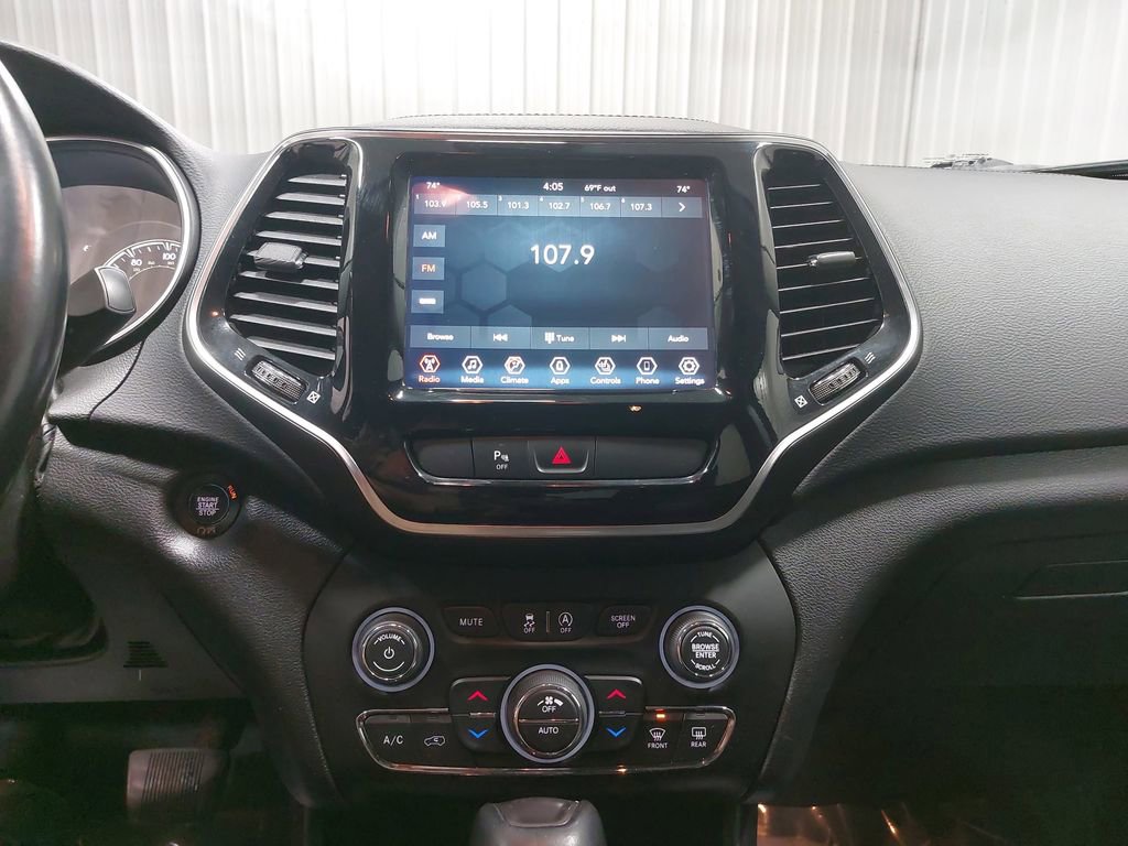 Used 2020 Jeep Cherokee Limited image 19