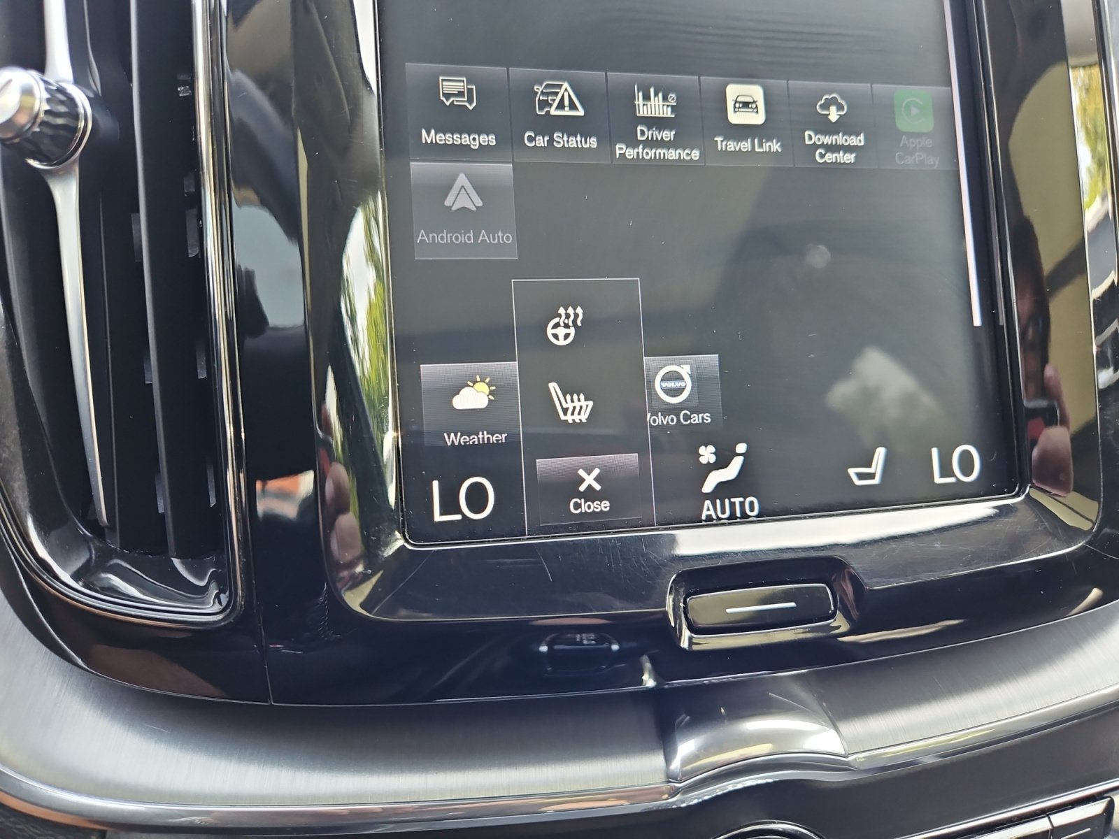 Used 2018 Volvo XC60 T5 Momentum w/ Vision Package AWD/4WD image 21