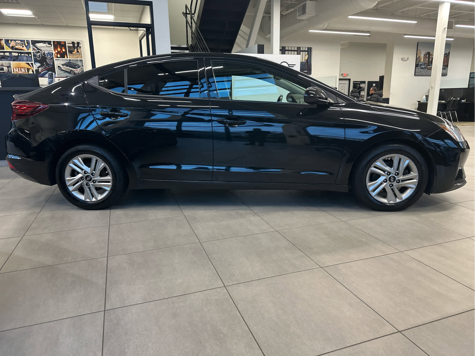 Used 2019 Hyundai Elantra Value Edition w/ Cargo Package image 2