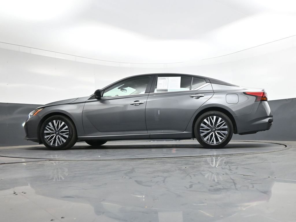 Used 2025 Nissan Altima 2.5 SV image 42