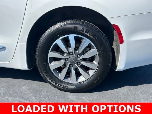 Used 2023 Chrysler Pacifica Limited FWD image 10
